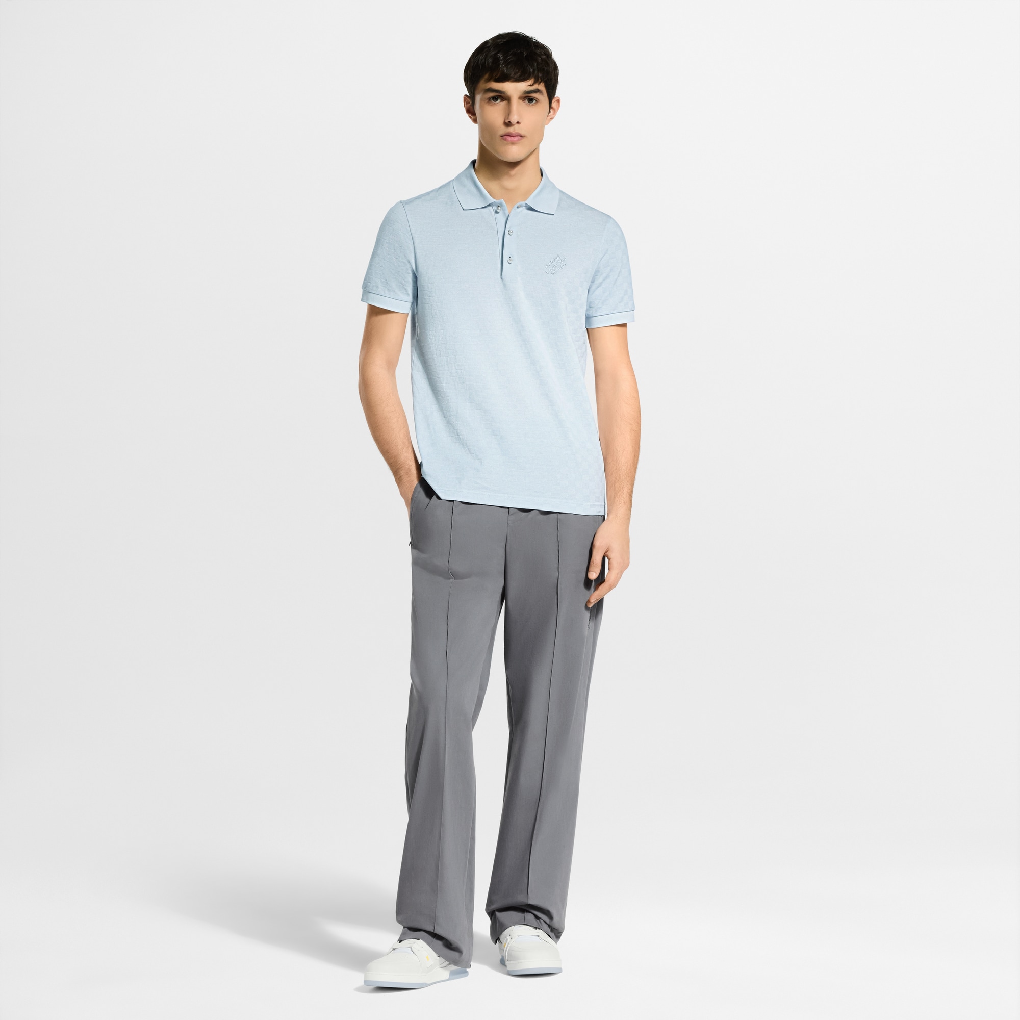 LOUIS VUITTON ライトグレー ポロシャツ Camisetas e polos masculinas | LOUIS VUITTON ®
